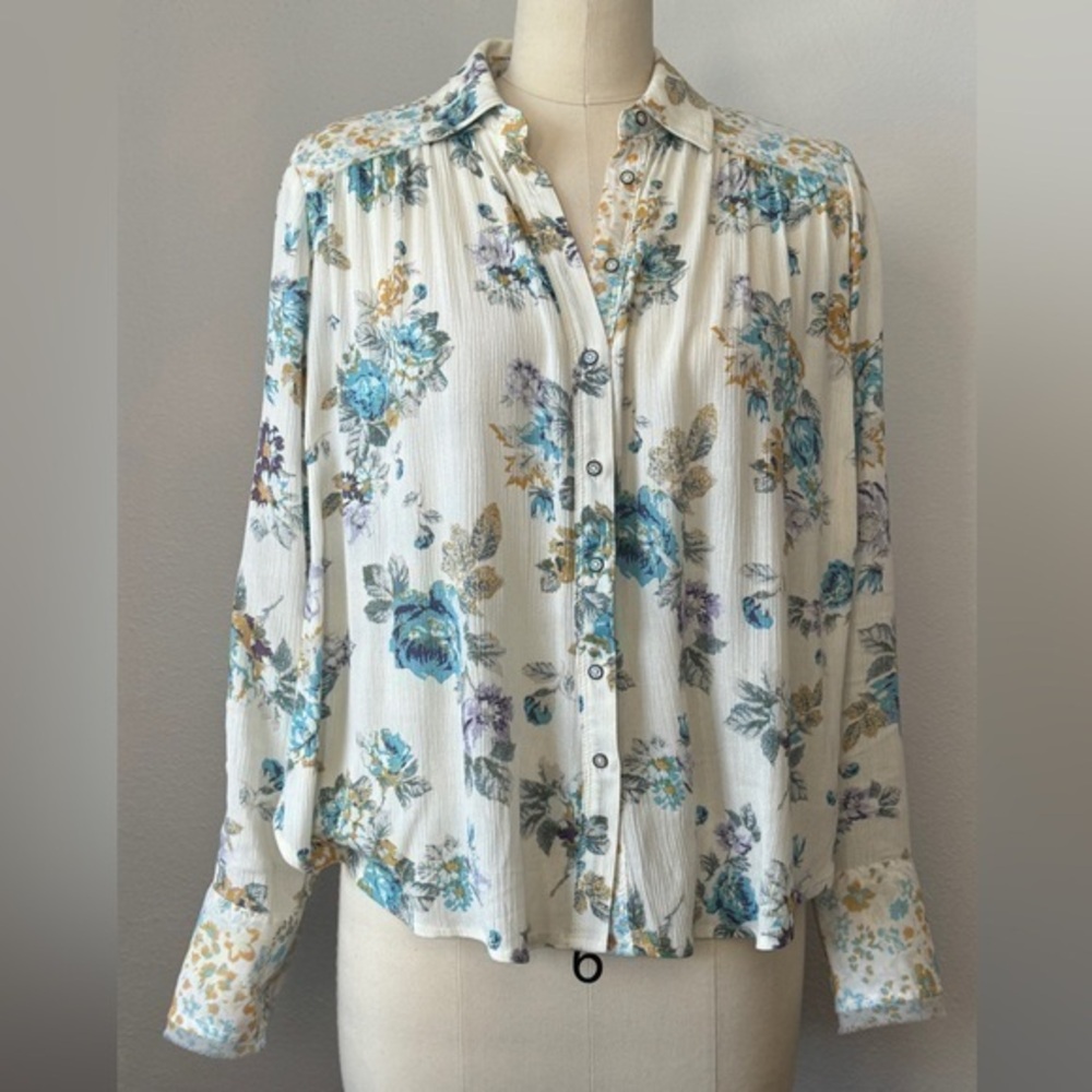Free People Hold On To Me Floral Long Sleeve Blouse size XS